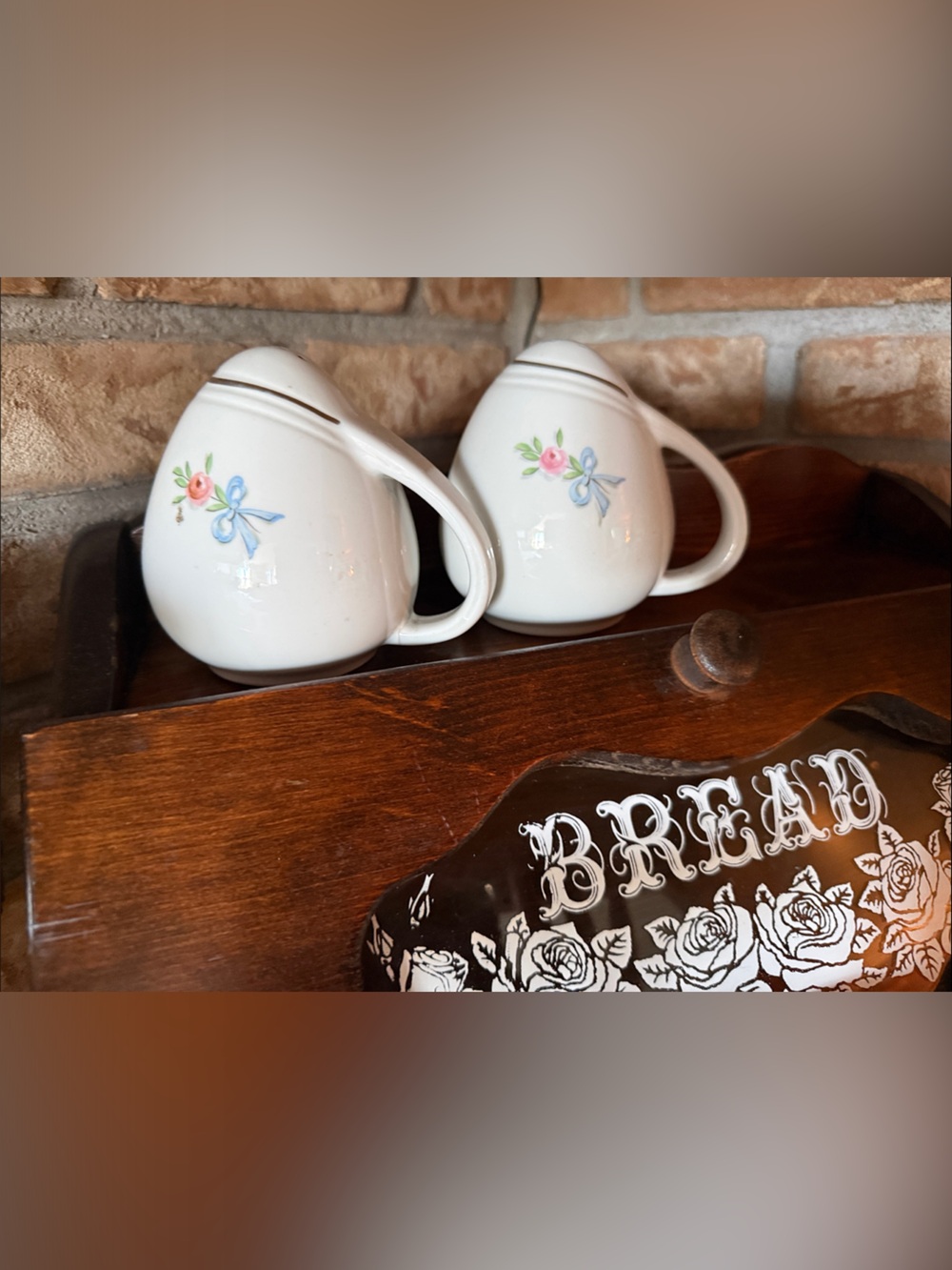 Vintage Halls salt and pepper shaker set